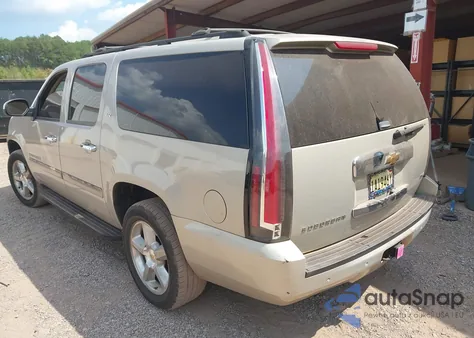 2007 Chevrolet Suburban 1500 Ltz из США, поврежденный, VIN 1GNFC16057J251932